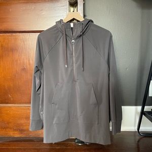 Altheta Glacier Handkerchief Poncho Hoodie, Size Small